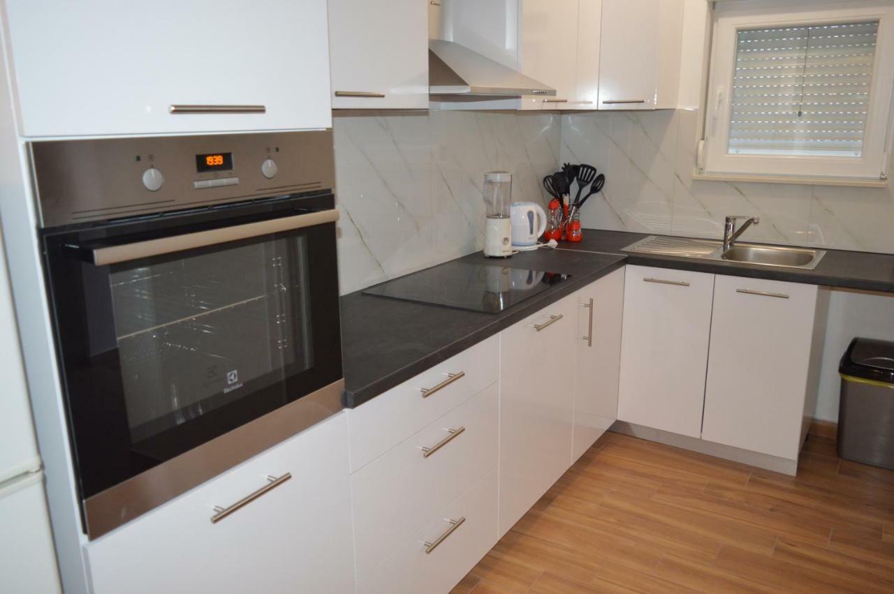 Fourm Apartment *