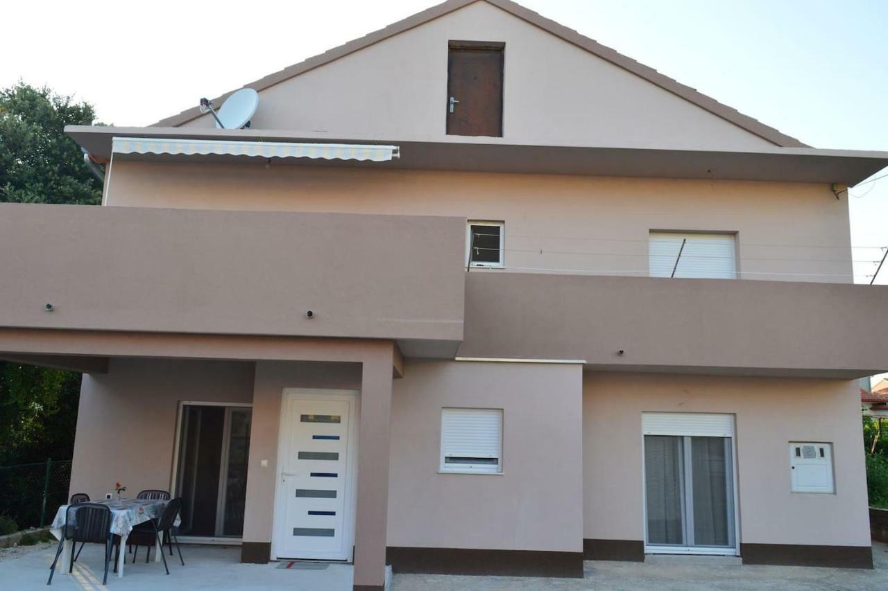 Apartment Fourm