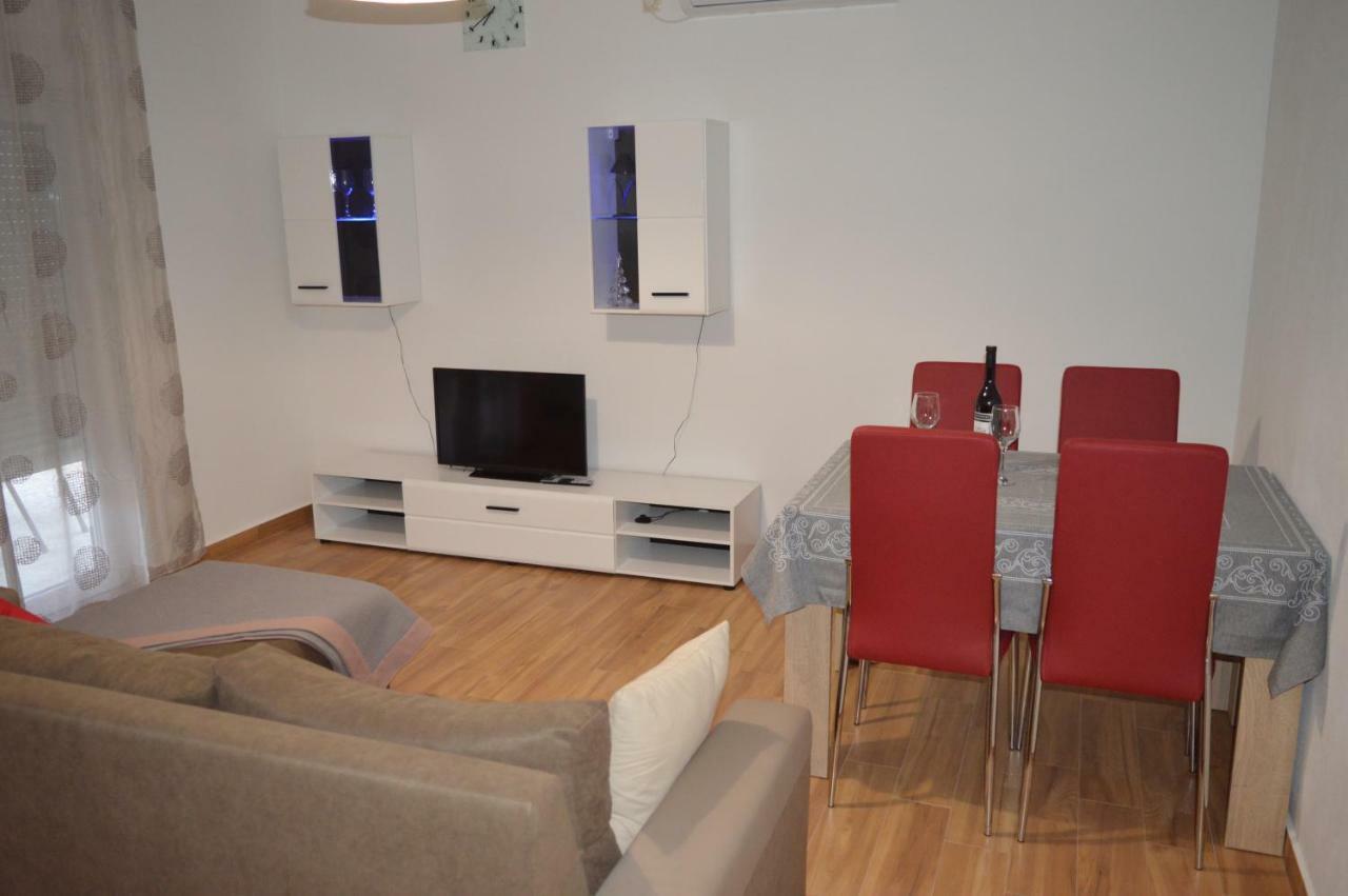 Fourm Apartment *